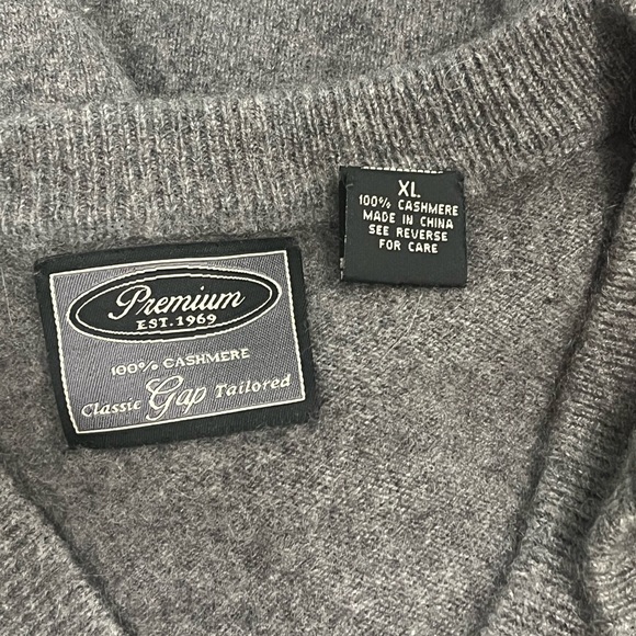 Classic Gap Tailored Vest - Picture 6 of 10